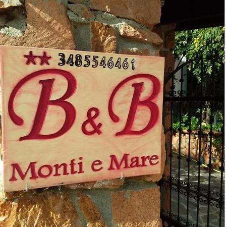 Monti E Mare Bed and Breakfast Lanusei Eksteriør billede