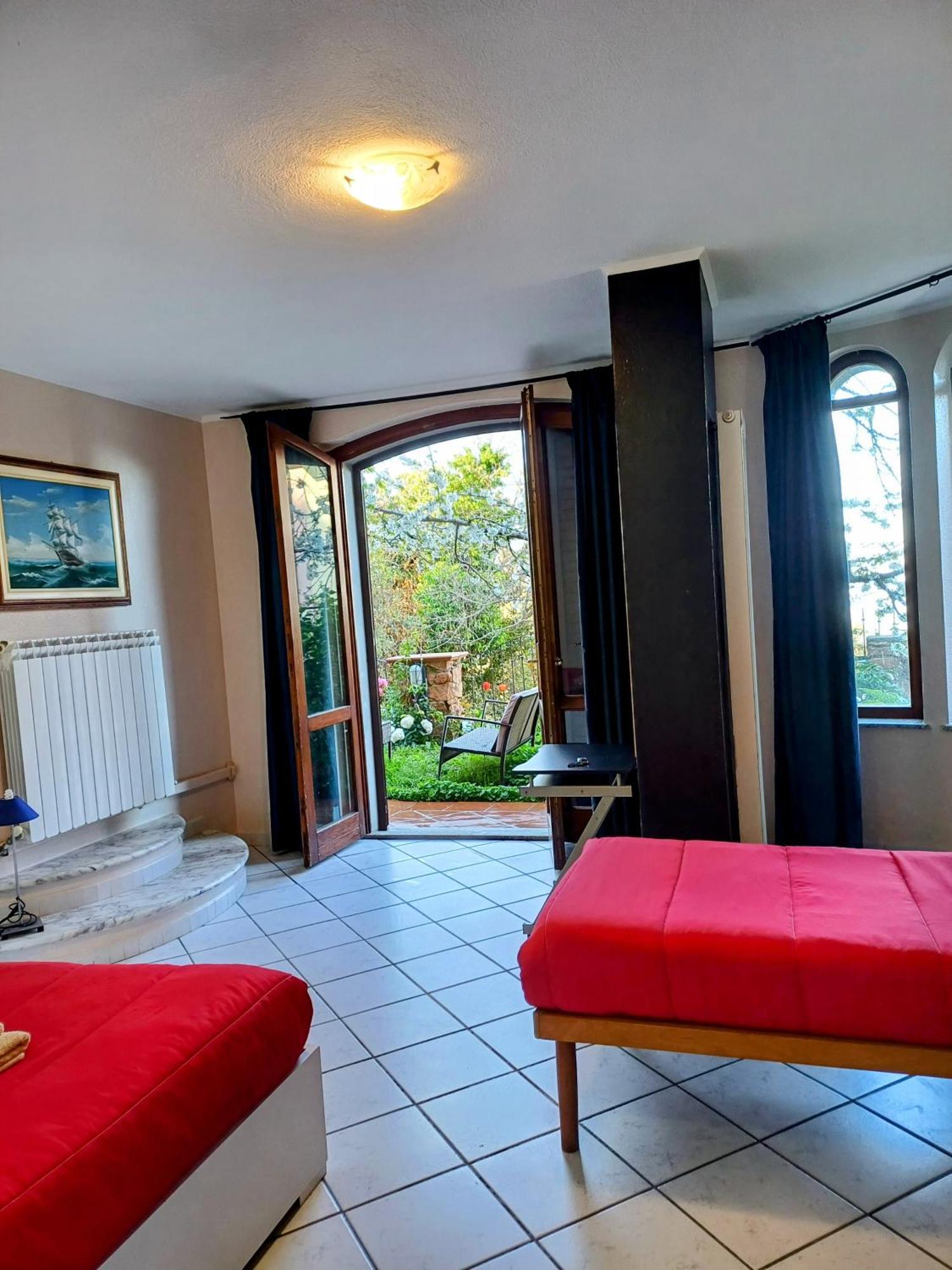 Monti E Mare Bed and Breakfast Lanusei Eksteriør billede